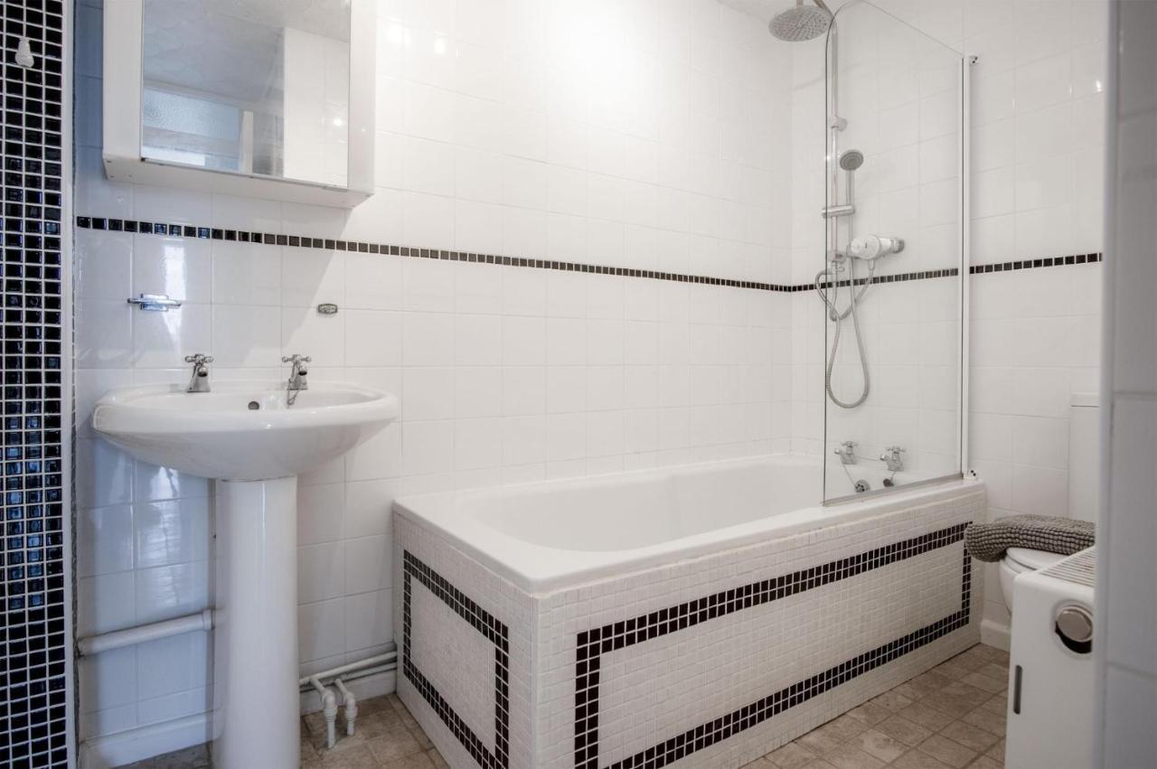 Captains Walk - 4 Bedroom Apartment - 손더스풋 외부 사진