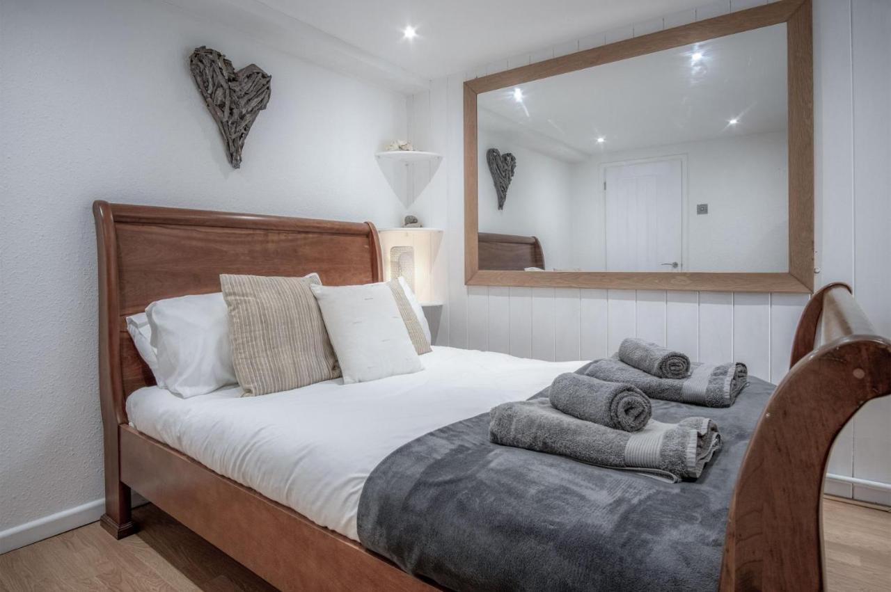 Captains Walk - 4 Bedroom Apartment - 손더스풋 외부 사진