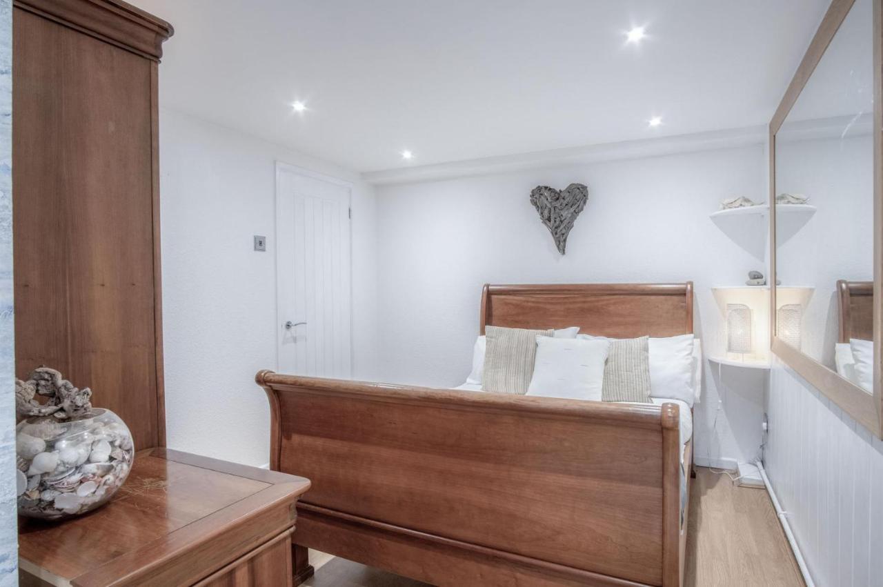Captains Walk - 4 Bedroom Apartment - 손더스풋 외부 사진