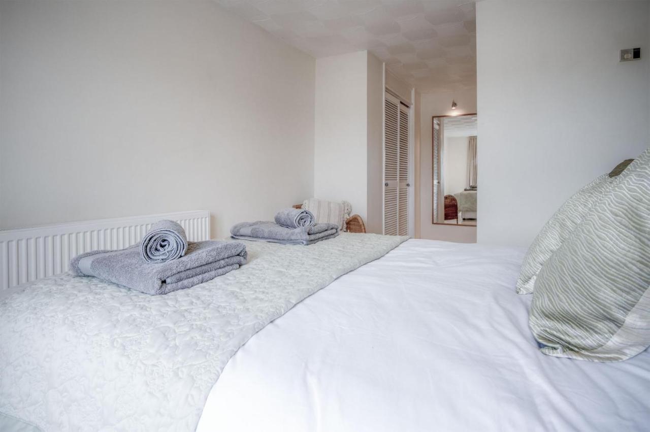Captains Walk - 4 Bedroom Apartment - 손더스풋 외부 사진