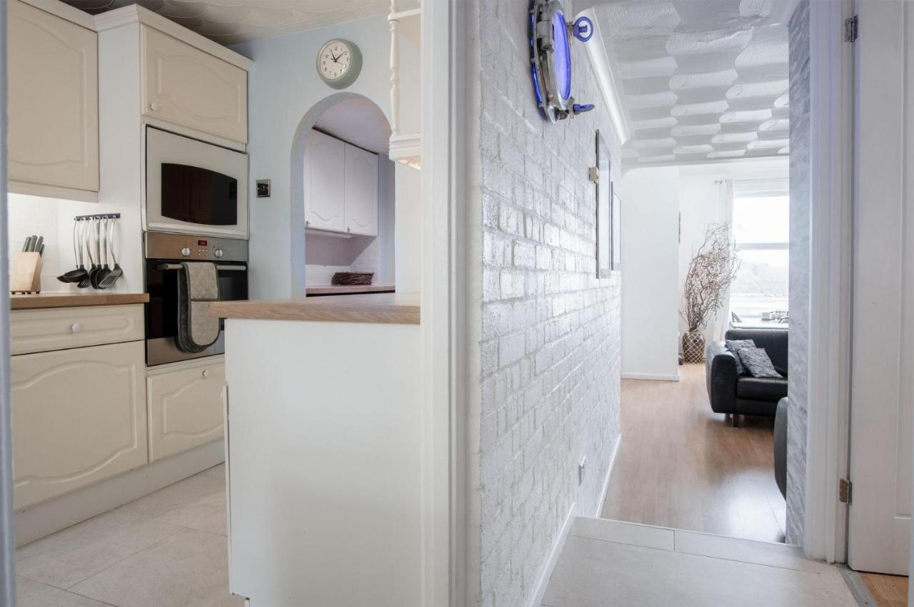 Captains Walk - 4 Bedroom Apartment - 손더스풋 외부 사진