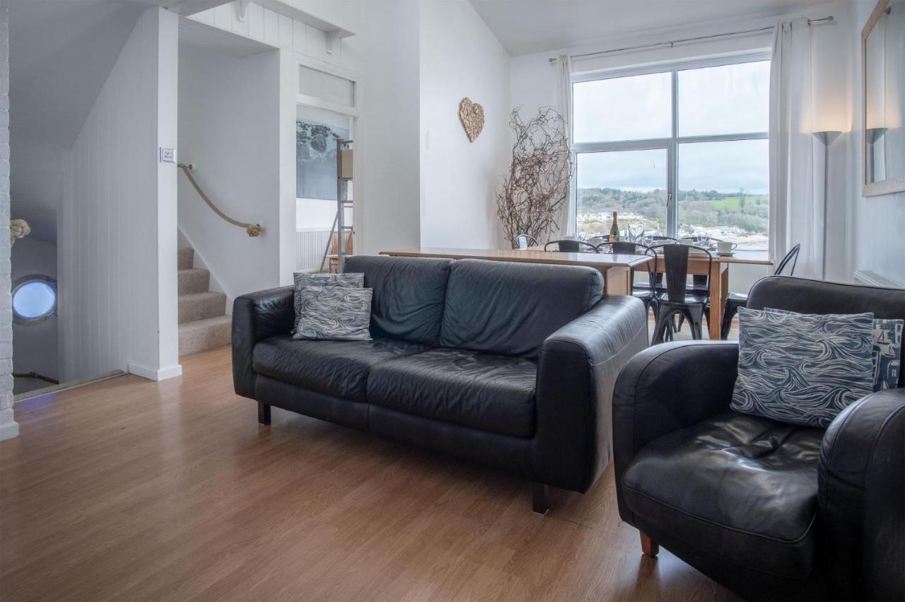 Captains Walk - 4 Bedroom Apartment - 손더스풋 외부 사진