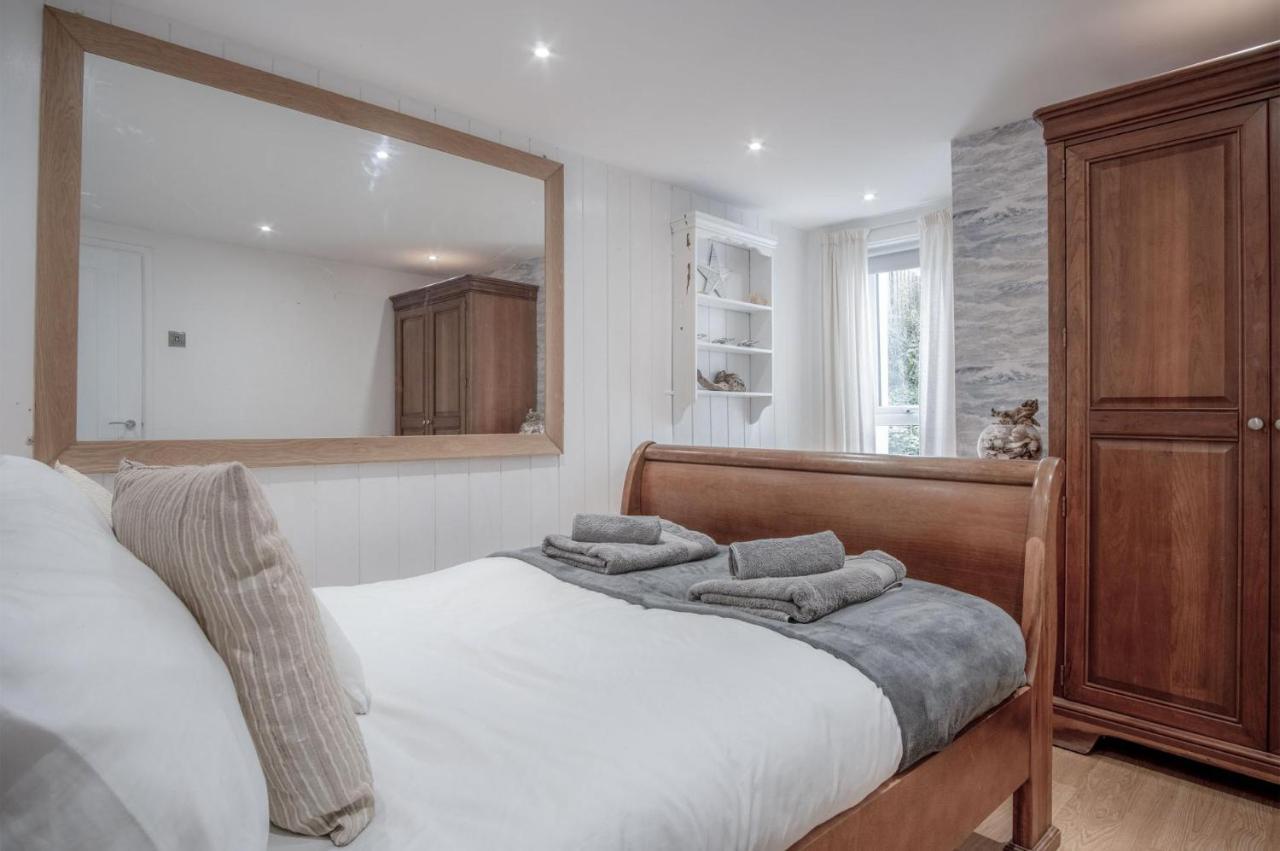 Captains Walk - 4 Bedroom Apartment - 손더스풋 외부 사진