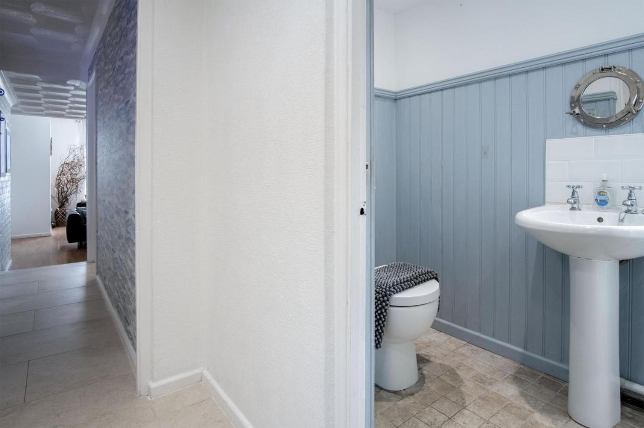 Captains Walk - 4 Bedroom Apartment - 손더스풋 외부 사진